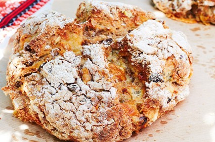Walnut-StiltonSodaBread