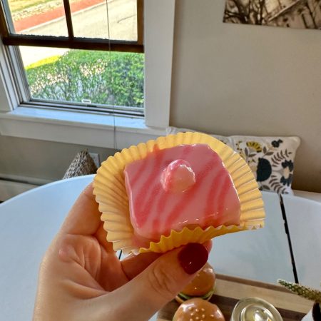 Fondant fancies