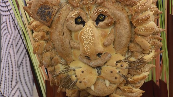 Lion bread