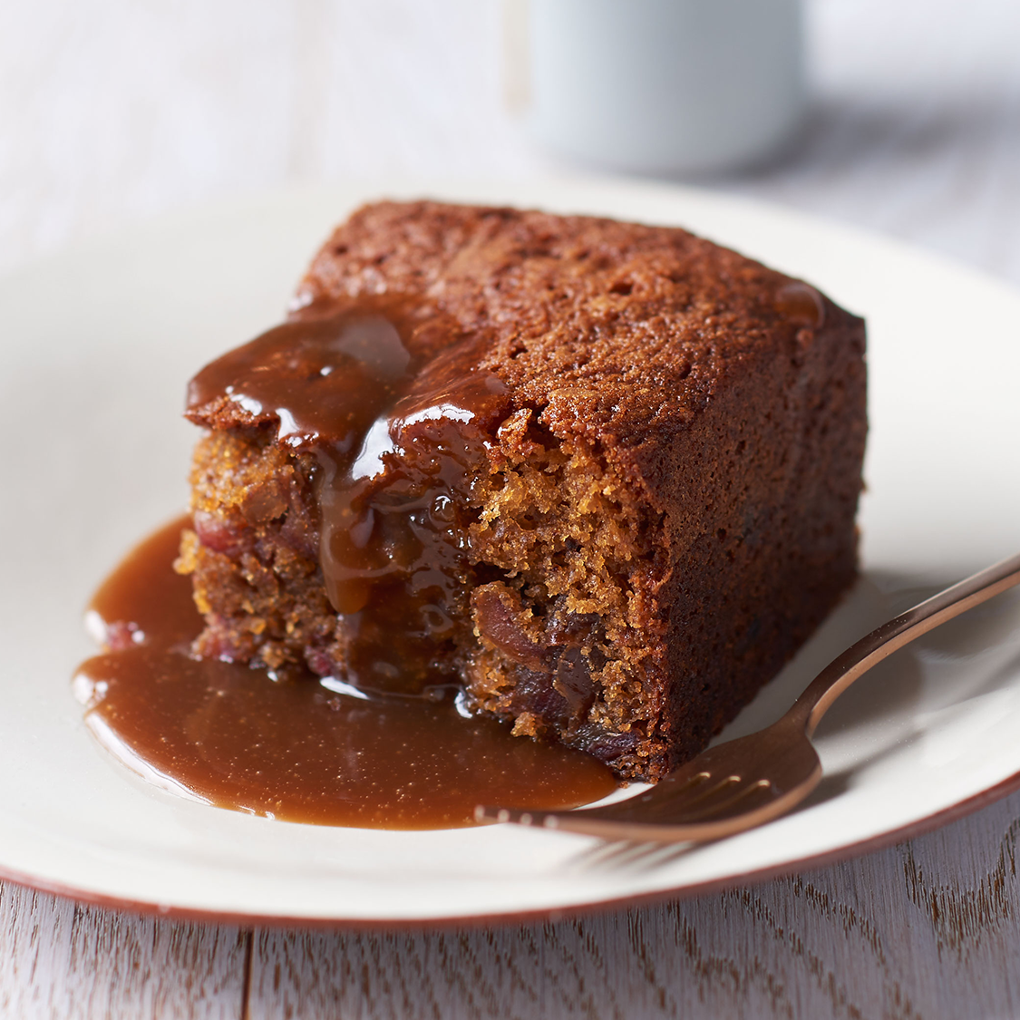 Easy Sticky Toffee Pudding - Tomatoes Tomahtos