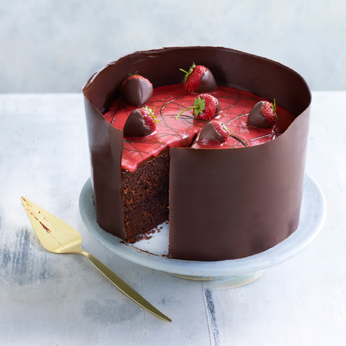 Chocolate Covered Strawberry Cake - Stephanie's Sweet Treats