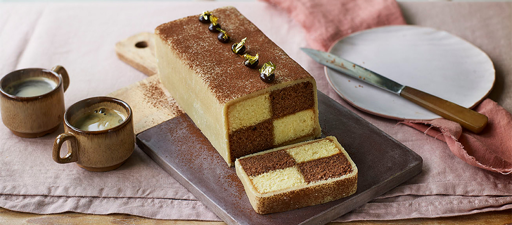 Review: Mr. Kipling Battenberg Cake - NEAROF