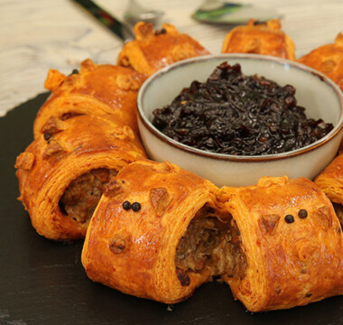 Ravneet Gill’s Piggy Sausage Roll Wreath