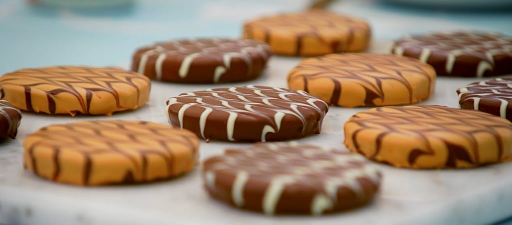 Prue Leith’s Chocolate Caramel Hobnobs