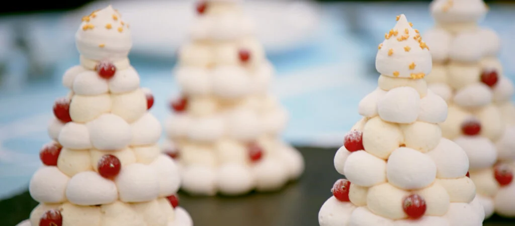 Paul Hollywood's Mini Meringue Christmas Trees
