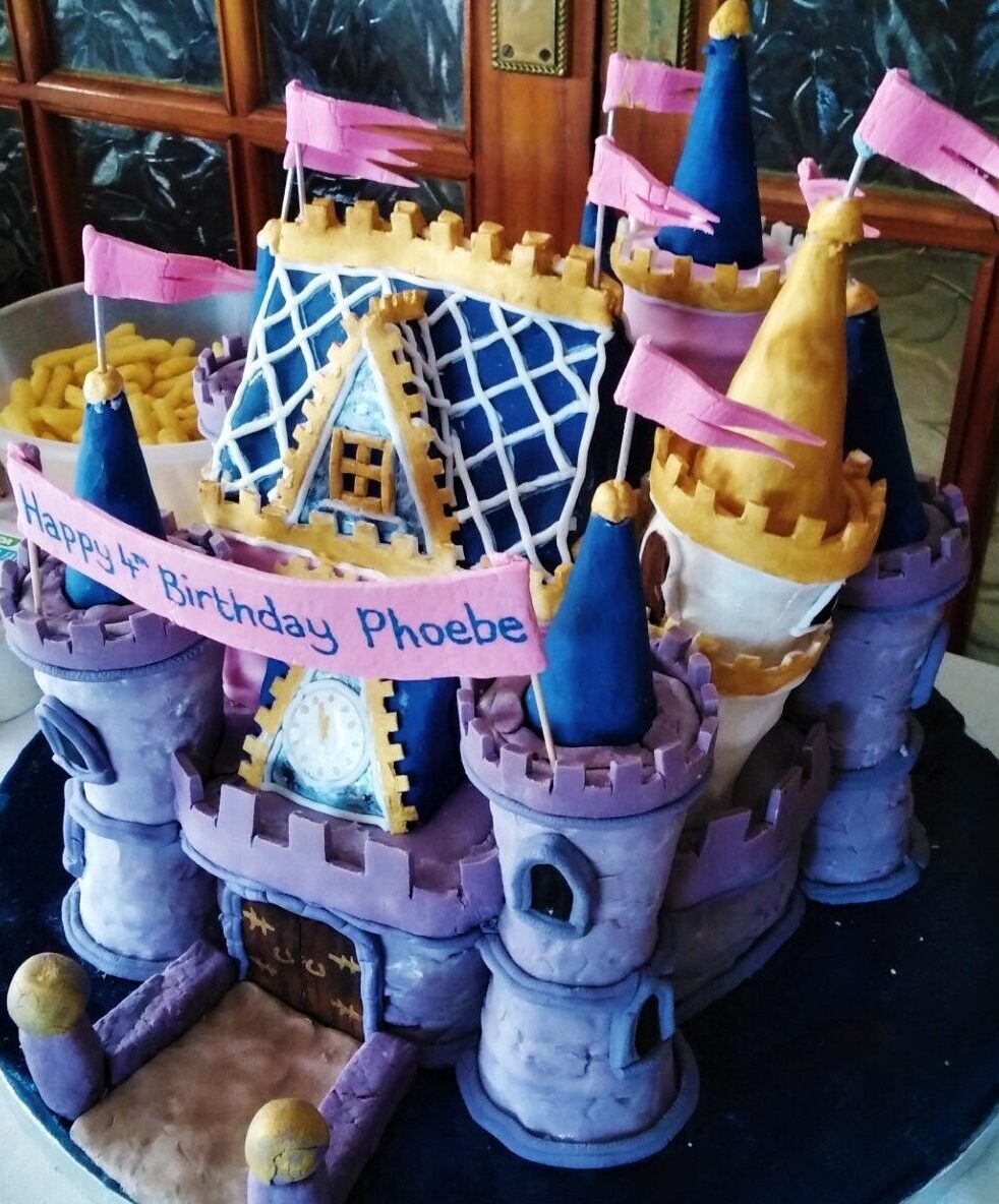 cinderella-s-castle-cake-the-great-british-bake-off-the-great