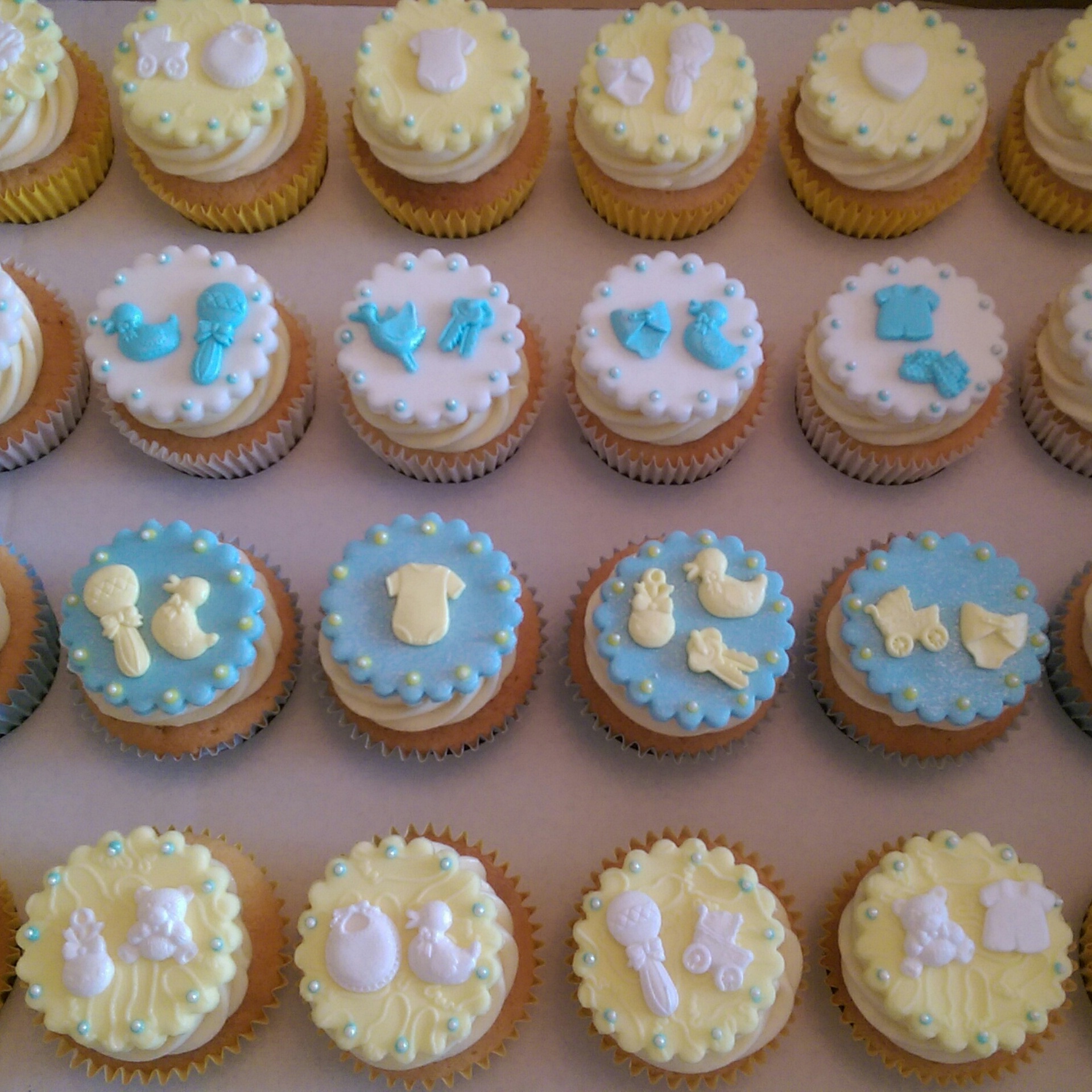 Vanilla Baby Shower Cupcakes - The Great British Bake Off | The Great ...