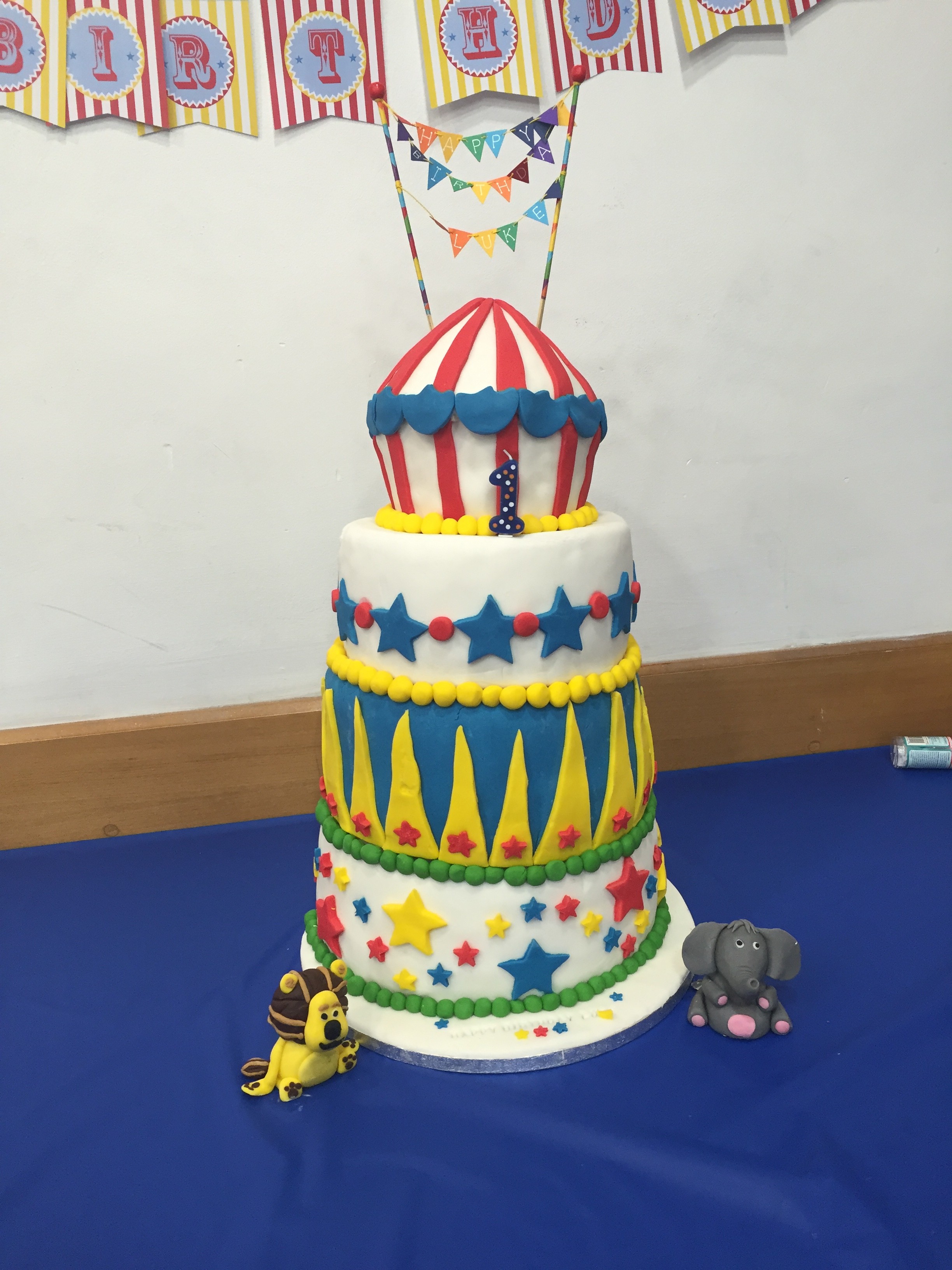 Happy birthday to Amy who celebrated... - Brigids Cake Room | Facebook