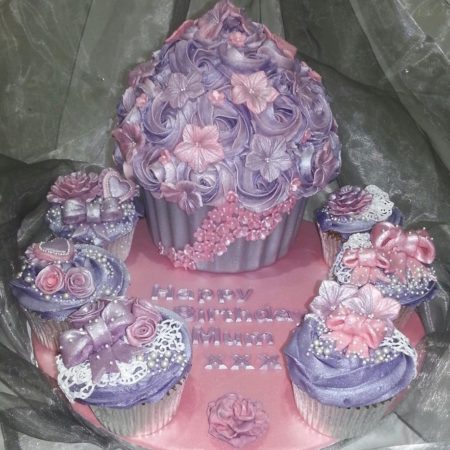 Giant Party Bow - Cupcake Love — The Purple Wagon